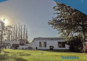 Quincho full + pileta con solarium + extenso lote parquizado